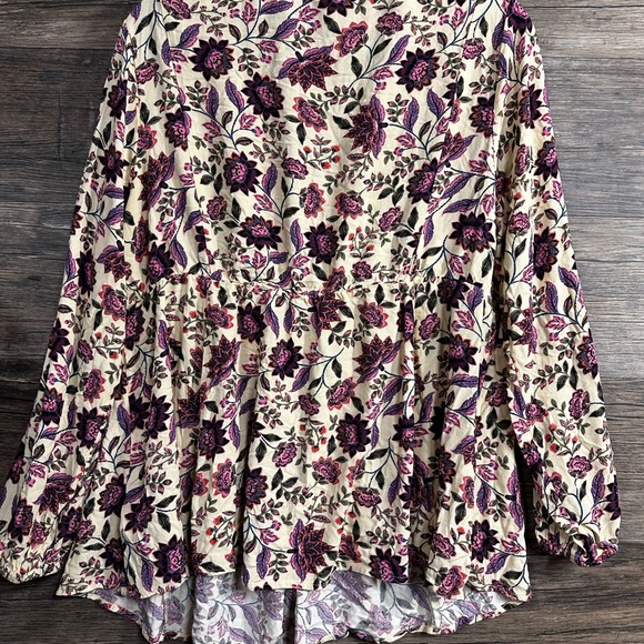 Torrid Cream and Purple Floral Blouse - Picture 2 of 6